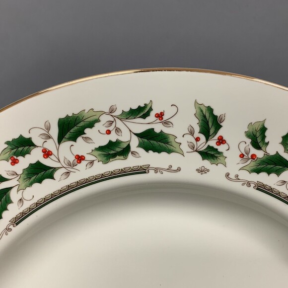 Royal Limited Holly Holiday Chop Charger Plate Gold Trim Berries Japan - Picture 3 of 6